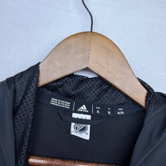 LA Kings Hoodie Men's XL Black Sweatshirt Graphic Adidas Tech pullover Training - Picture 6 of 9